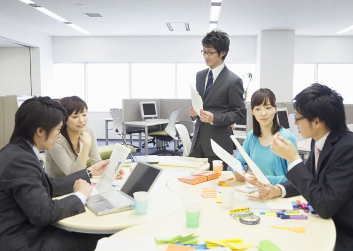 画像サイズが異なる（縦型と横型の写真）写真を使ったギャラリースライドのサンプル - WePOP - WeDOK